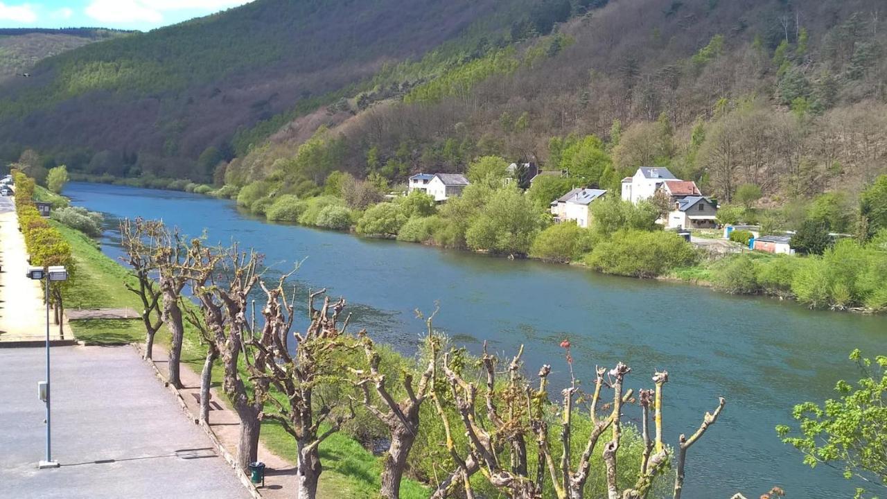 Villa Le Balcon Sur La Meuse Revin  Exterior foto